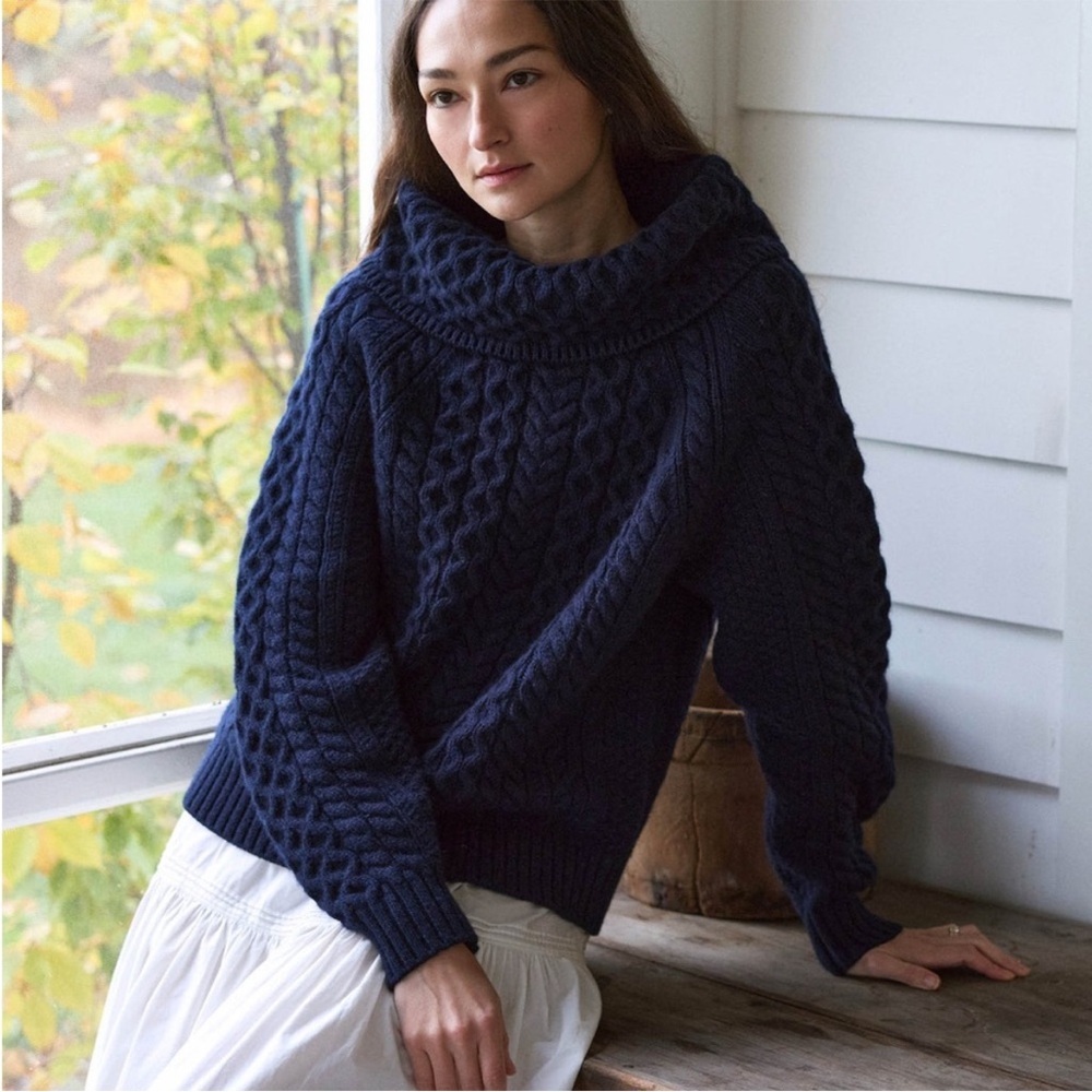 NWOT Doen Gillian Wool Cable Knit Sweater Navy